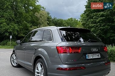 Позашляховик / Кросовер Audi Q7 2016 в Полтаві