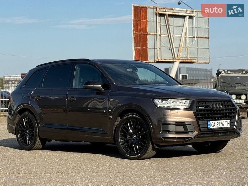 Позашляховик / Кросовер Audi Q7 2016 в Києві