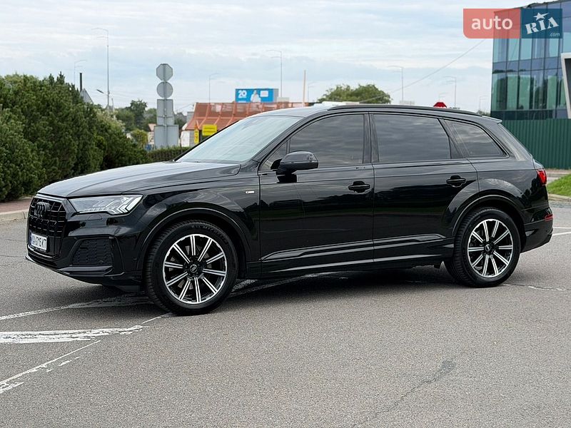 Позашляховик / Кросовер Audi Q7 2023 в Києві