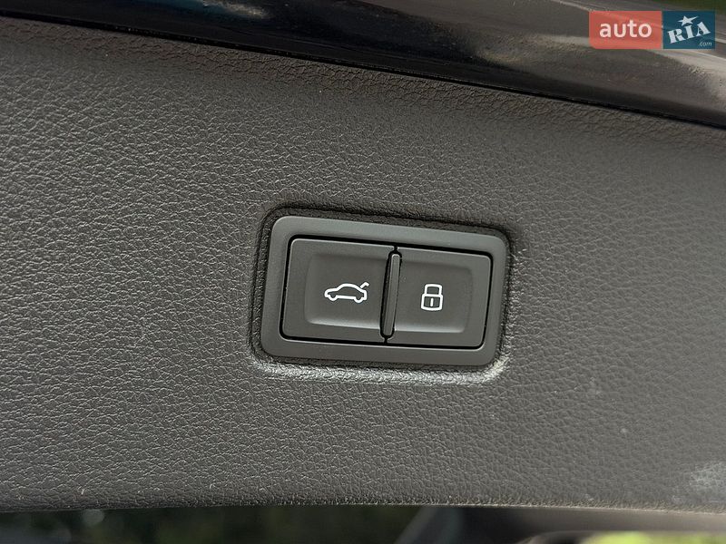 Позашляховик / Кросовер Audi Q7 2023 в Києві