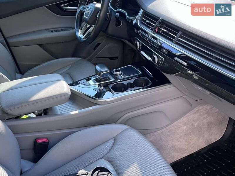 Внедорожник / Кроссовер Audi Q7 2016 в Одессе