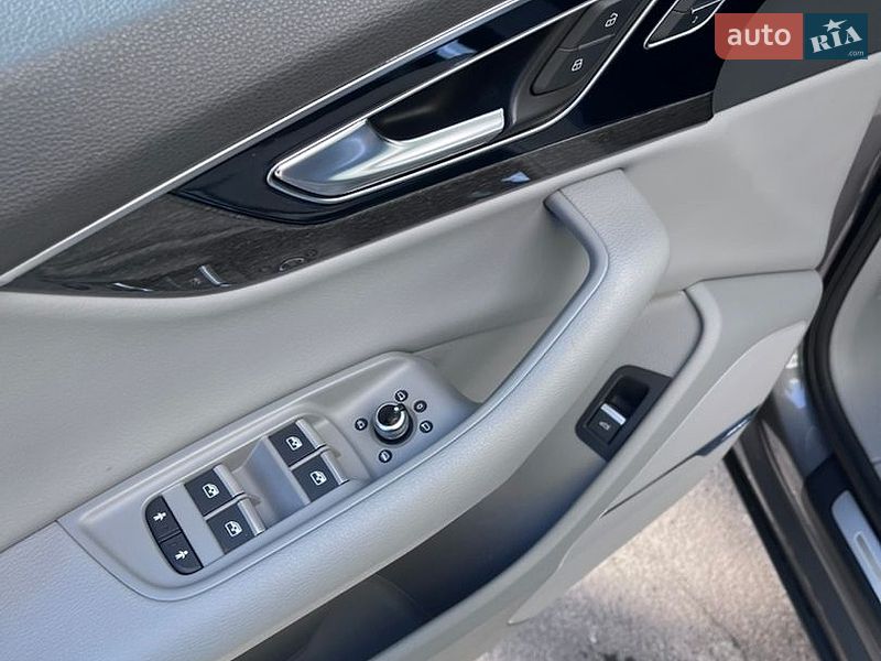 Внедорожник / Кроссовер Audi Q7 2016 в Одессе