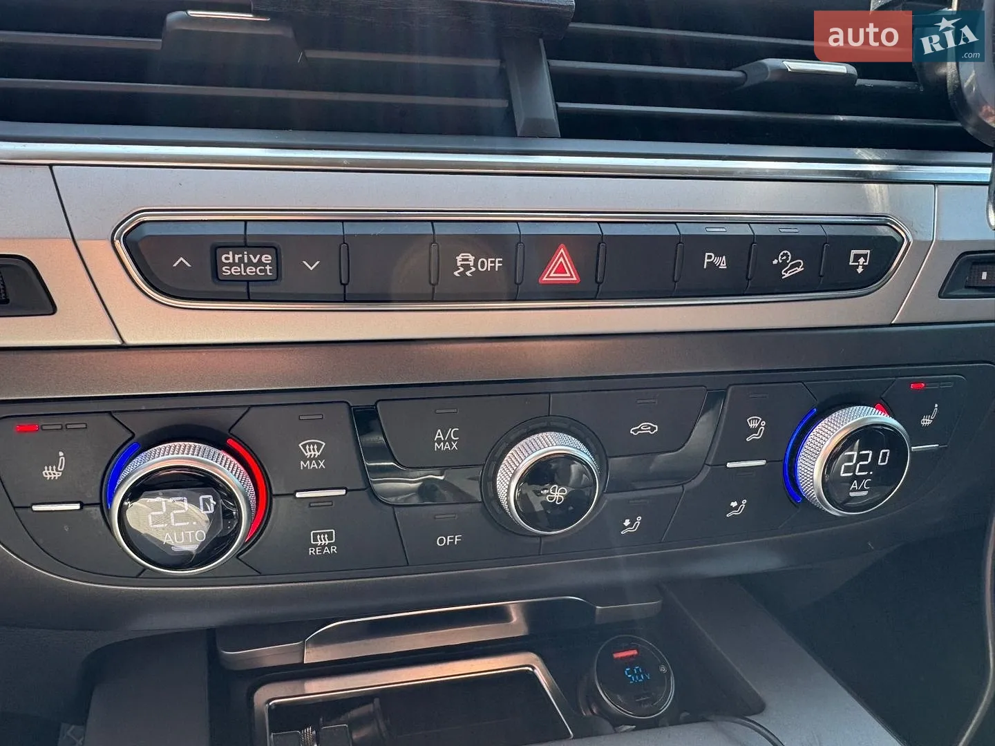 2015 Audi Q7 - мініатюра 12