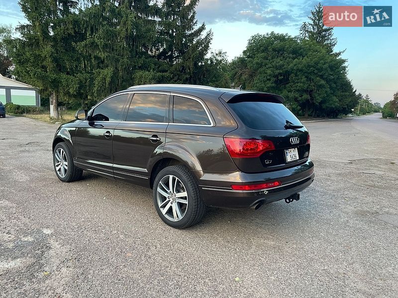 Позашляховик / Кросовер Audi Q7 2011 в Житомирі