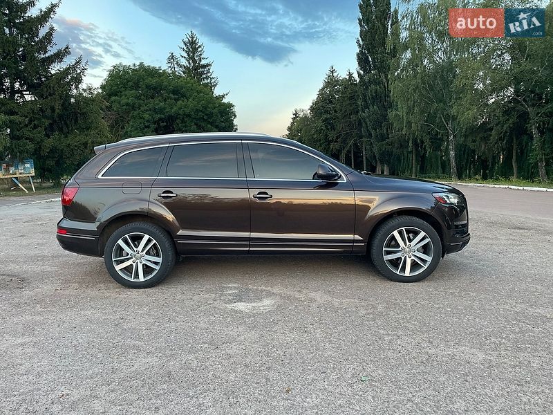 Позашляховик / Кросовер Audi Q7 2011 в Житомирі
