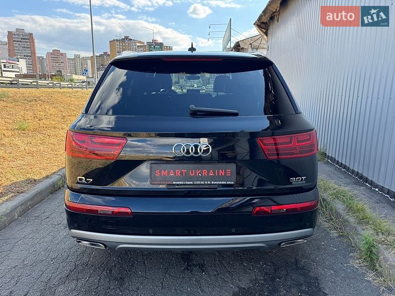 Внедорожник / Кроссовер Audi Q7 2016 в Киеве