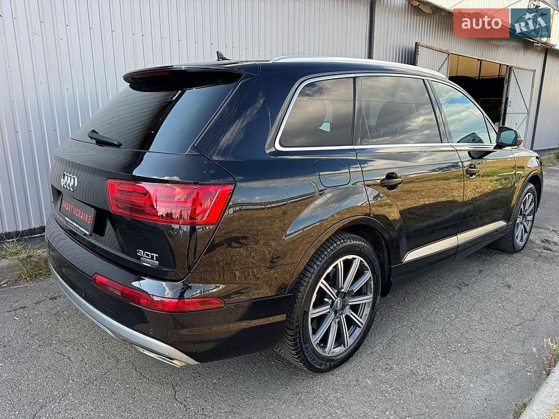Внедорожник / Кроссовер Audi Q7 2016 в Киеве