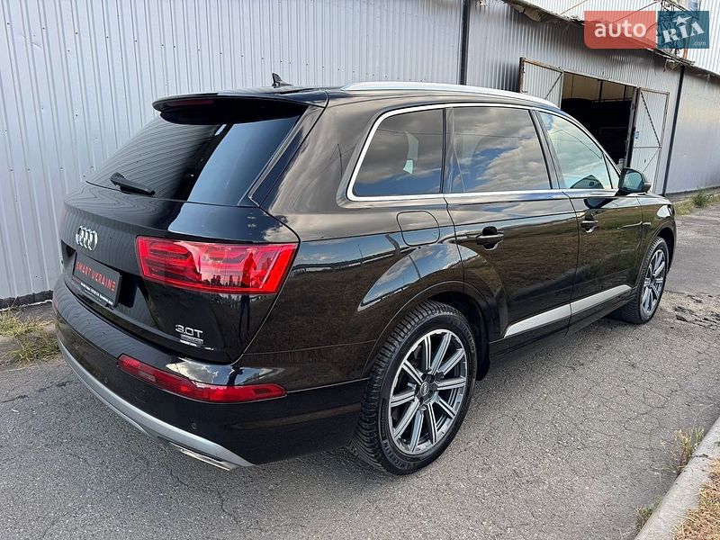 Внедорожник / Кроссовер Audi Q7 2016 в Киеве