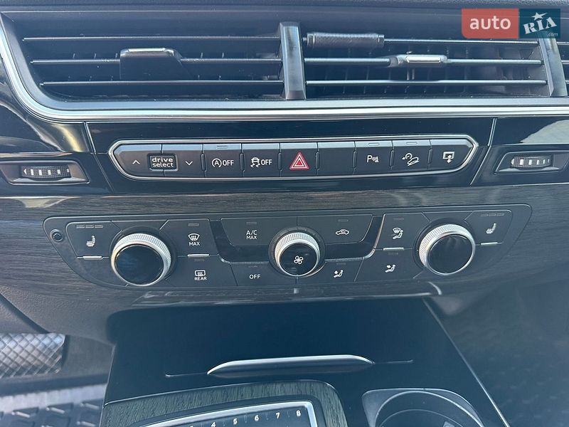 Внедорожник / Кроссовер Audi Q7 2016 в Киеве