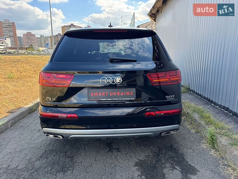 Внедорожник / Кроссовер Audi Q7 2016 в Киеве