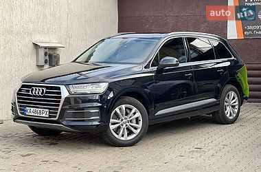 Позашляховик / Кросовер Audi Q7 2017 в Києві