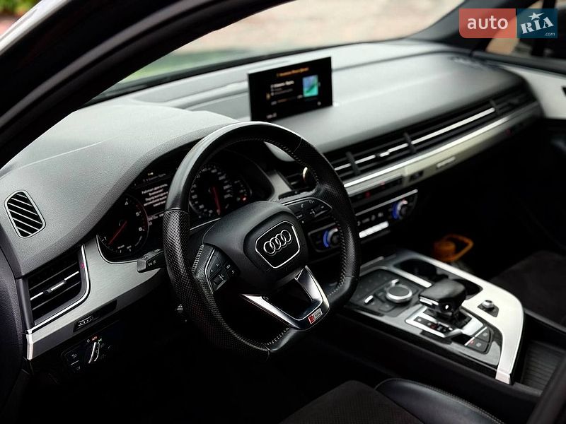 Внедорожник / Кроссовер Audi Q7 2015 в Кропивницком