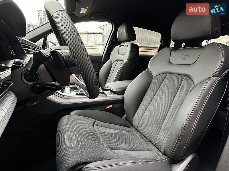 Внедорожник / Кроссовер Audi Q7 2025 в Киеве