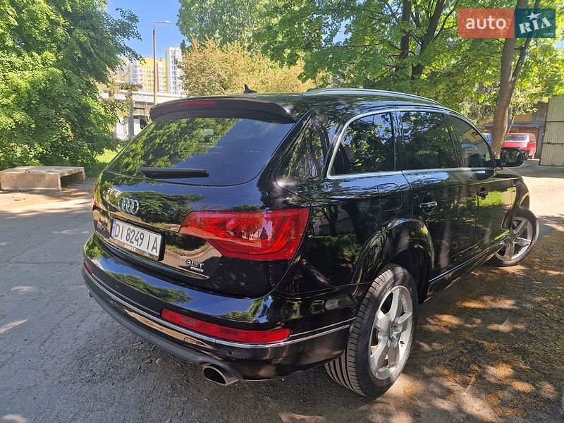 Позашляховик / Кросовер Audi Q7 2014 в Києві