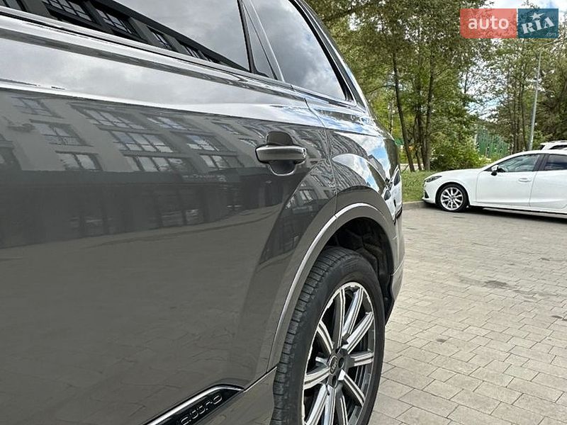 Позашляховик / Кросовер Audi Q7 2023 в Новояворівську