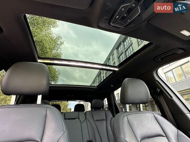 Позашляховик / Кросовер Audi Q7 2023 в Новояворівську