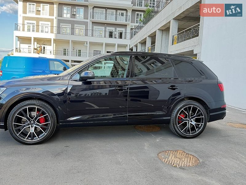 Внедорожник / Кроссовер Audi Q7 2018 в Киеве