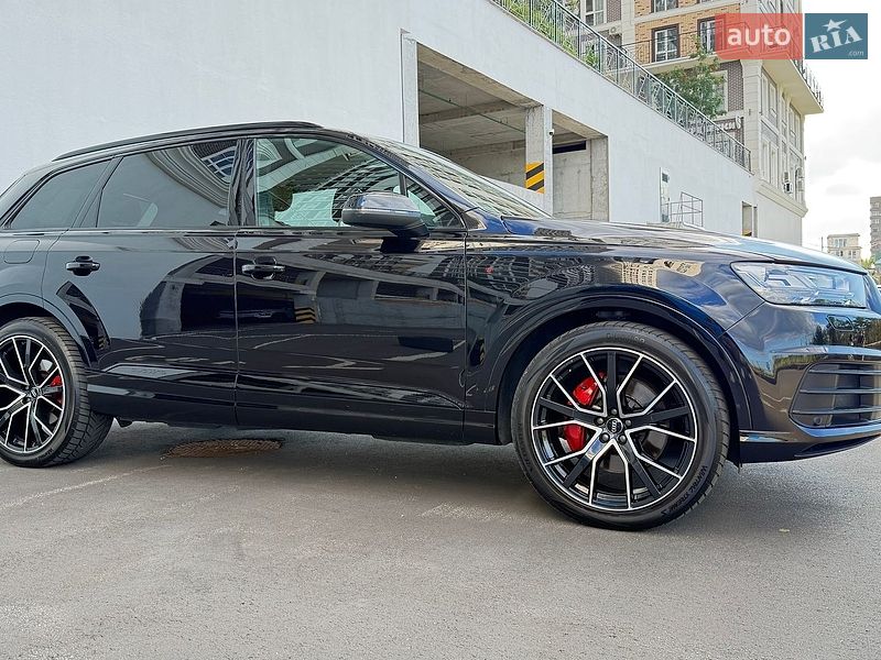 Внедорожник / Кроссовер Audi Q7 2018 в Киеве