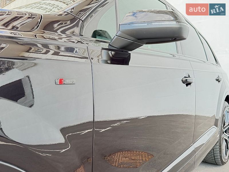 Внедорожник / Кроссовер Audi Q7 2018 в Киеве