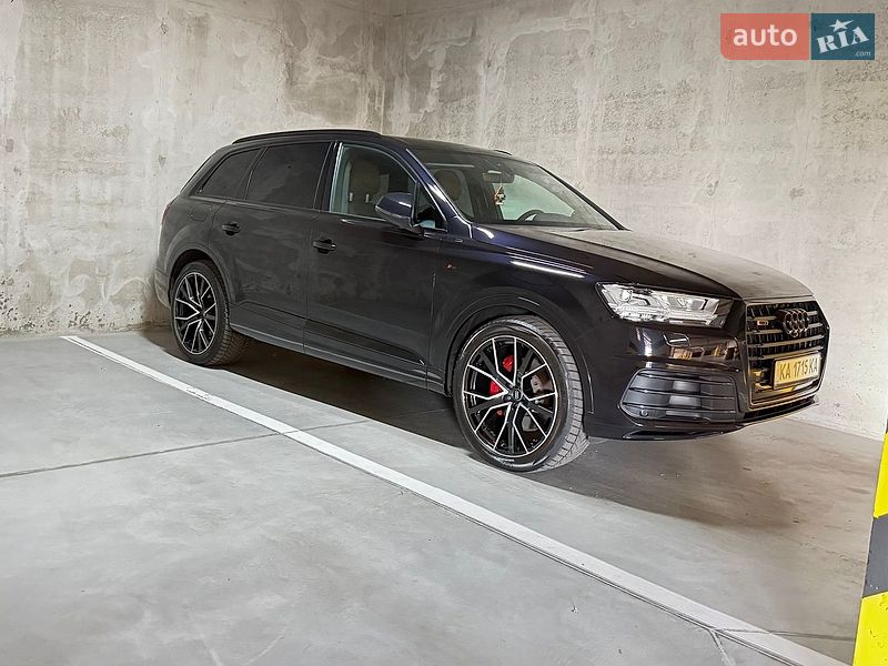 Внедорожник / Кроссовер Audi Q7 2018 в Киеве