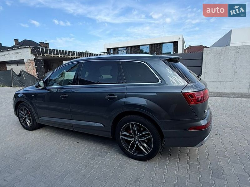 Внедорожник / Кроссовер Audi Q7 2017 в Львове