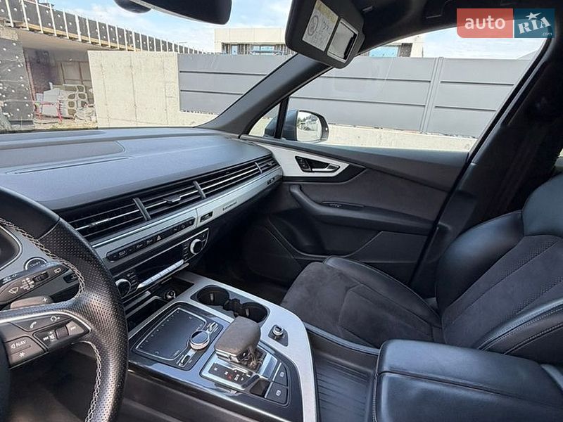 Внедорожник / Кроссовер Audi Q7 2017 в Львове