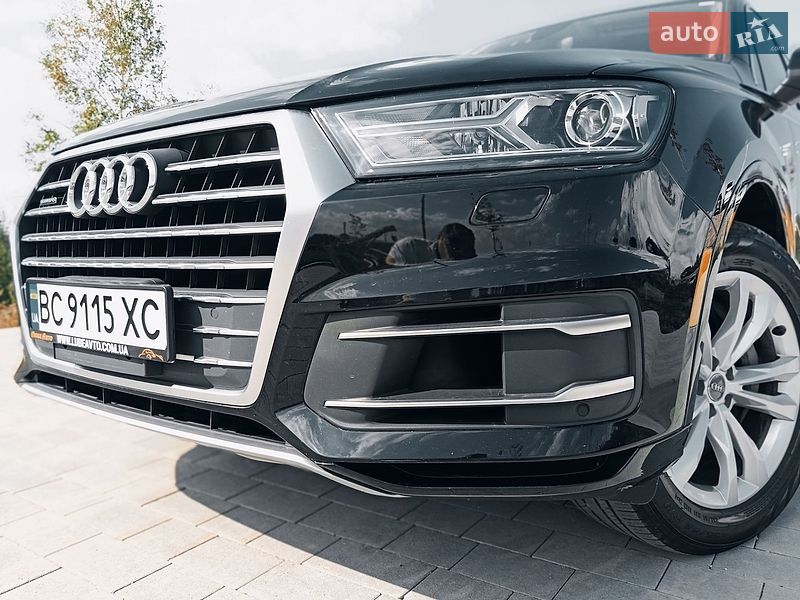 Позашляховик / Кросовер Audi Q7 2017 в Східниці