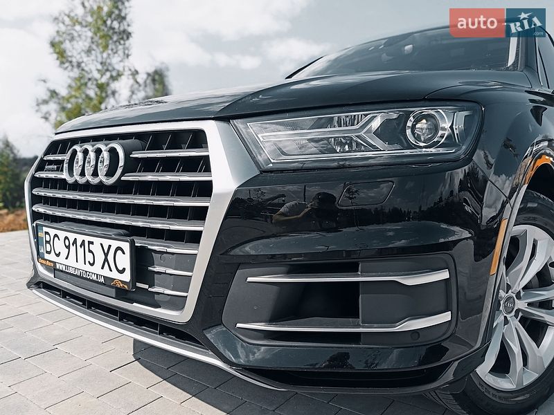 Позашляховик / Кросовер Audi Q7 2017 в Східниці