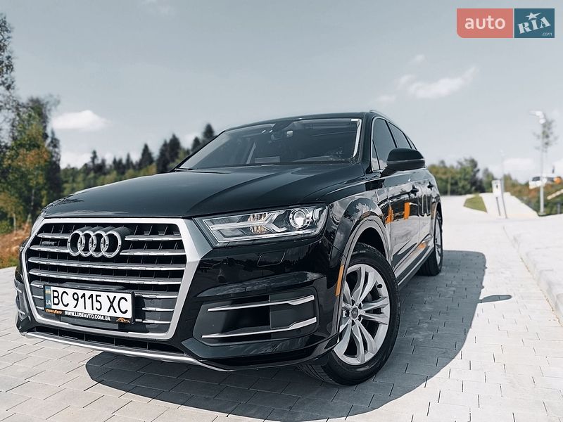 Позашляховик / Кросовер Audi Q7 2017 в Східниці