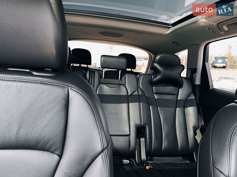 Позашляховик / Кросовер Audi Q7 2017 в Східниці