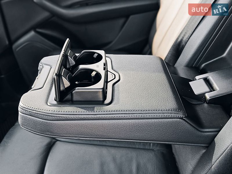 Позашляховик / Кросовер Audi Q7 2017 в Східниці