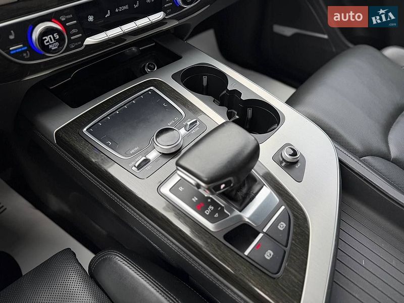 Внедорожник / Кроссовер Audi Q7 2017 в Львове