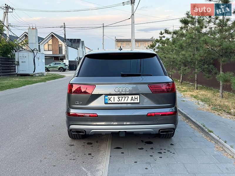 Внедорожник / Кроссовер Audi Q7 2018 в Киеве