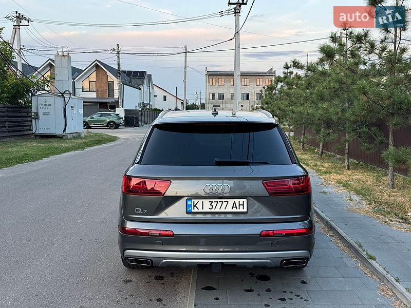 Внедорожник / Кроссовер Audi Q7 2018 в Киеве