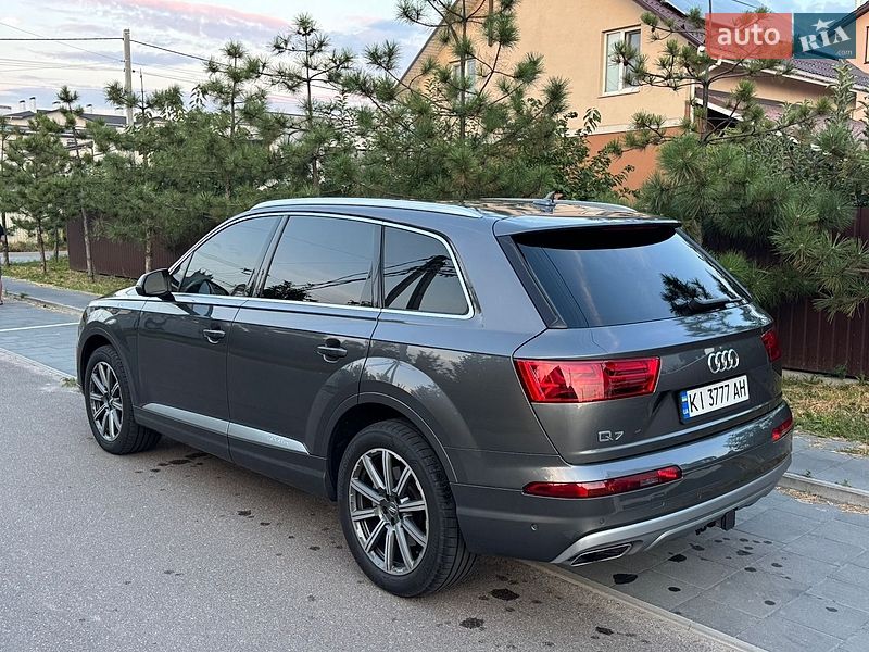 Внедорожник / Кроссовер Audi Q7 2018 в Киеве
