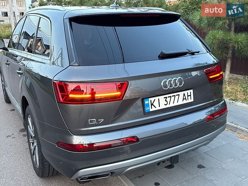 Внедорожник / Кроссовер Audi Q7 2018 в Киеве