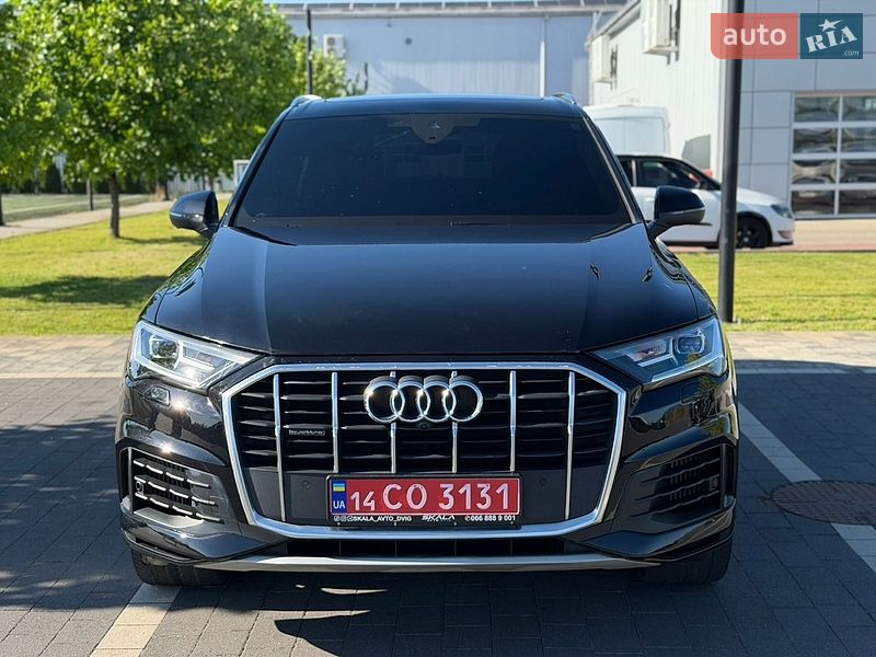 Позашляховик / Кросовер Audi Q7 2021 в Ужгороді
