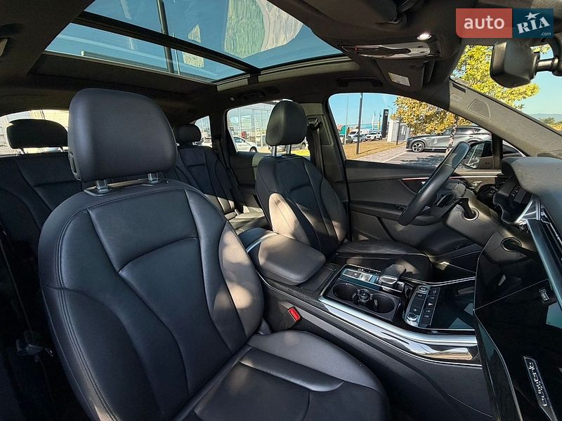 Позашляховик / Кросовер Audi Q7 2021 в Ужгороді