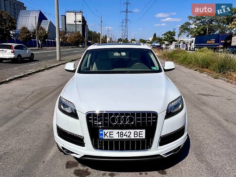 Позашляховик / Кросовер Audi Q7 2014 в Дніпрі