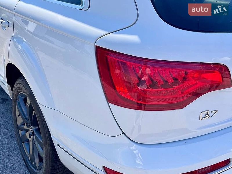Позашляховик / Кросовер Audi Q7 2014 в Дніпрі