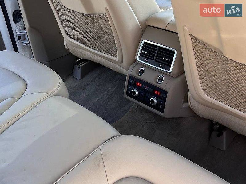 Позашляховик / Кросовер Audi Q7 2014 в Дніпрі