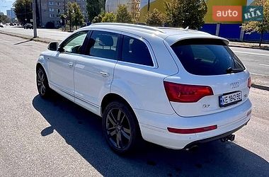 Позашляховик / Кросовер Audi Q7 2014 в Дніпрі