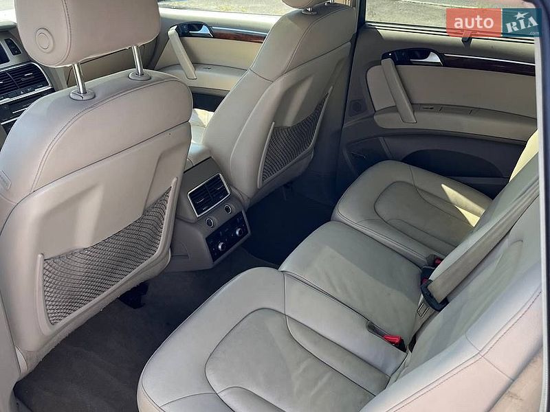 Позашляховик / Кросовер Audi Q7 2014 в Дніпрі