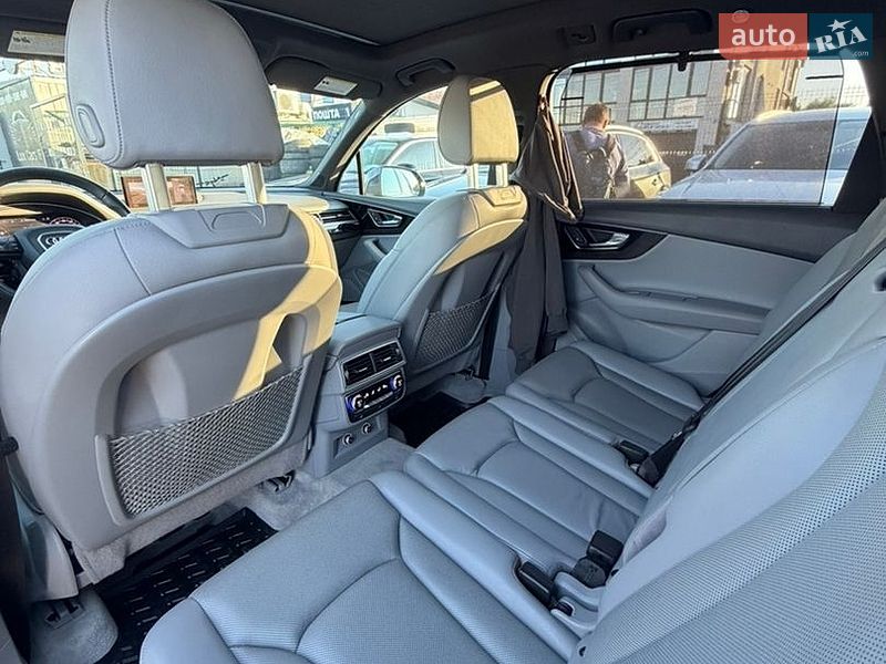 Позашляховик / Кросовер Audi Q7 2018 в Івано-Франківську