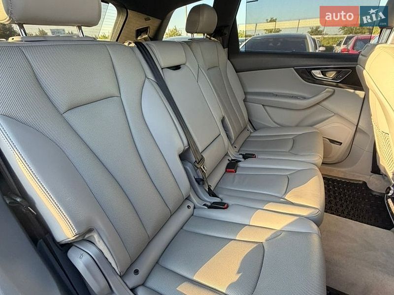 Позашляховик / Кросовер Audi Q7 2018 в Івано-Франківську