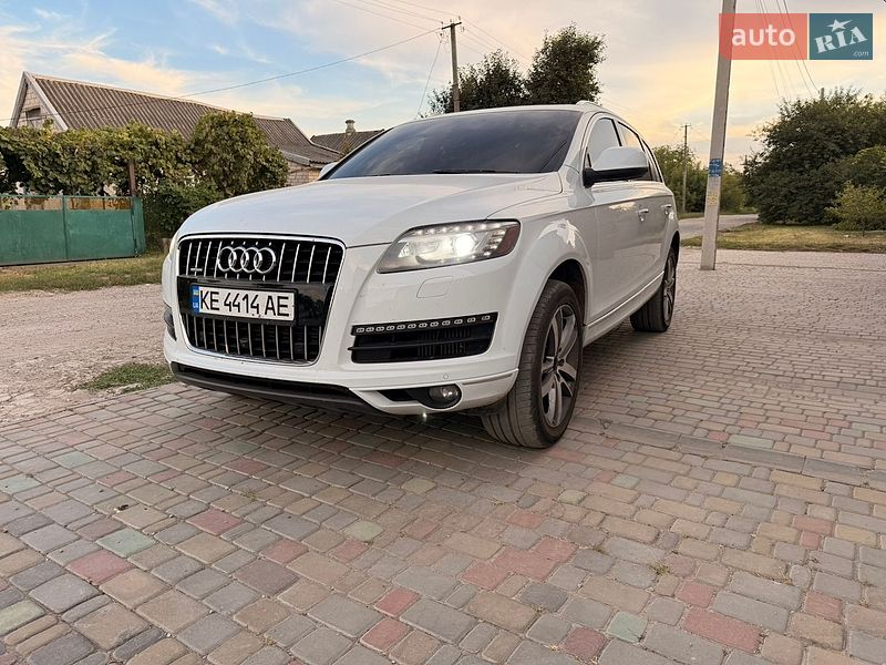Позашляховик / Кросовер Audi Q7 2015 в Верхівцеві