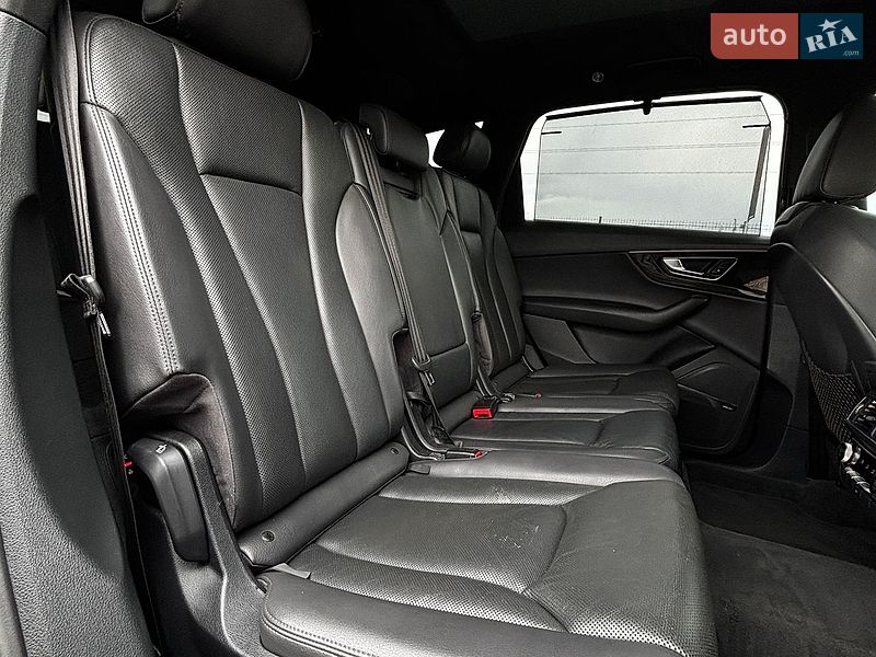 Внедорожник / Кроссовер Audi Q7 2016 в Белогородке