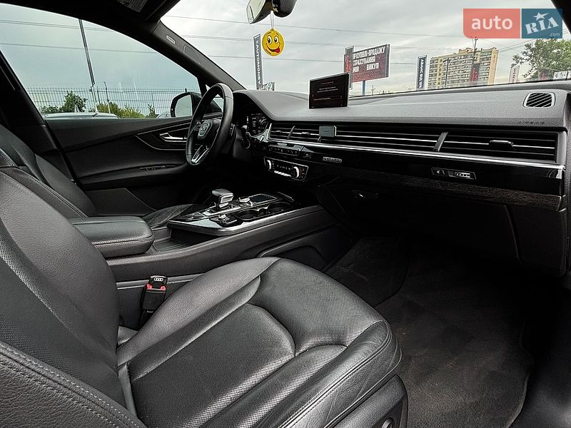 Внедорожник / Кроссовер Audi Q7 2016 в Белогородке