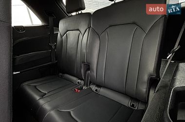 Внедорожник / Кроссовер Audi Q7 2016 в Белогородке