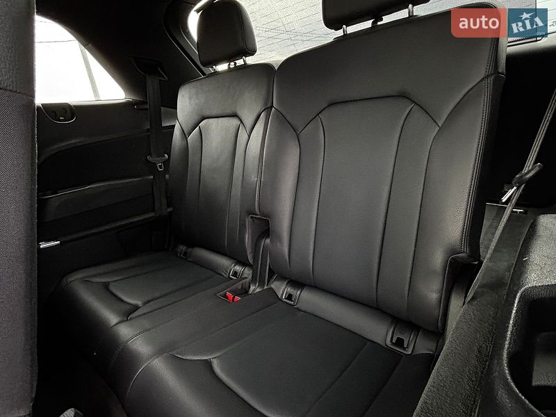 Внедорожник / Кроссовер Audi Q7 2016 в Белогородке